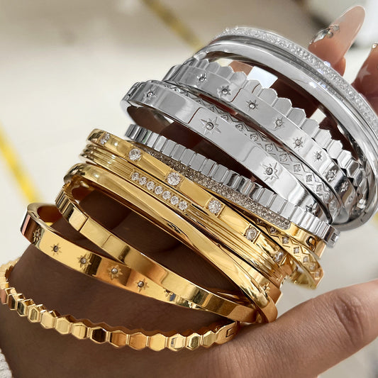 18K gold retro fashionable zircon design versatile bracelet